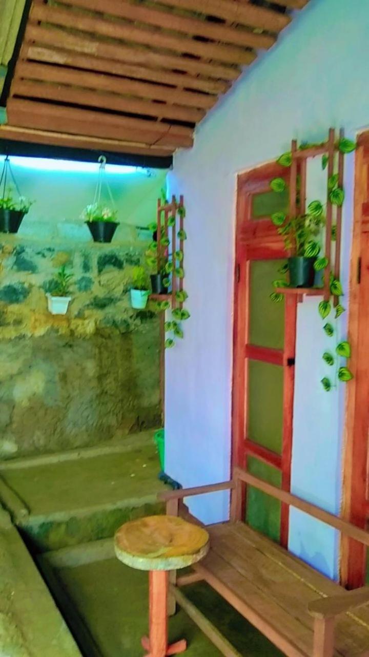 Ella Kumi Hostel Екстериор снимка