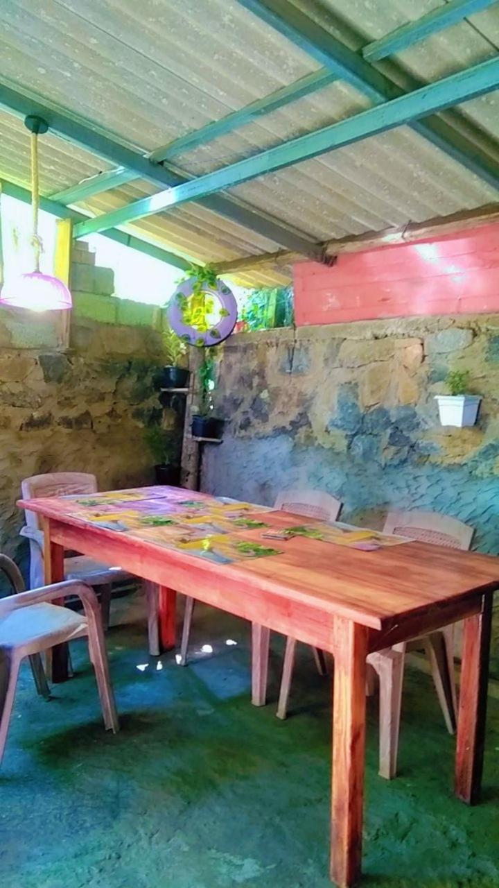 Ella Kumi Hostel Екстериор снимка