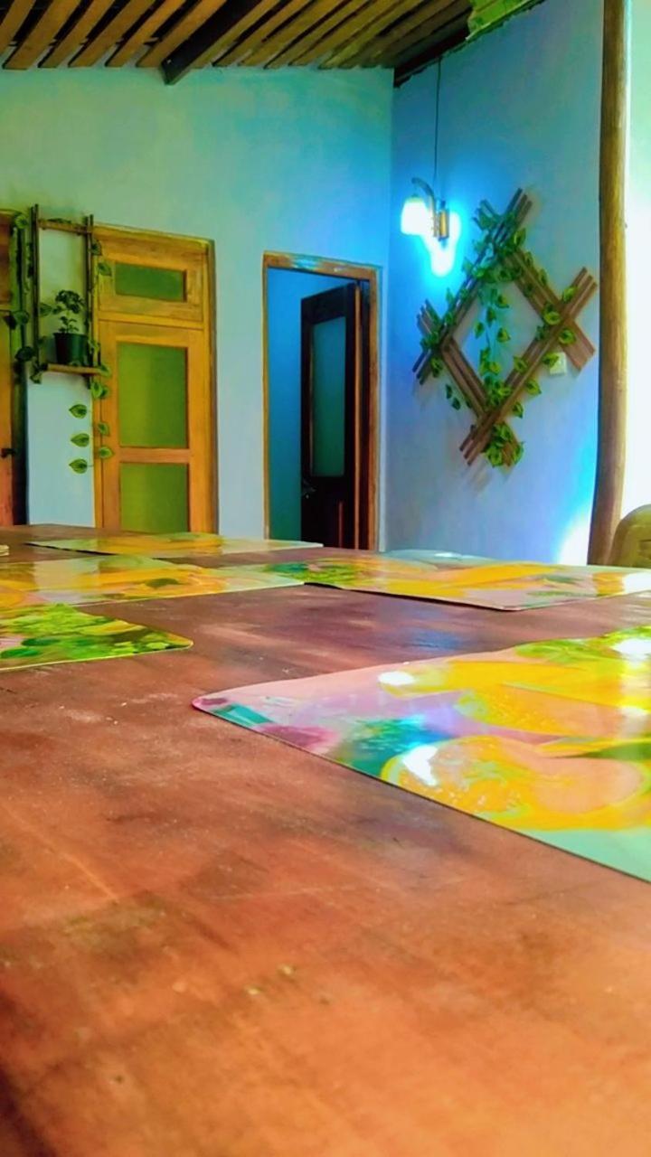 Ella Kumi Hostel Екстериор снимка