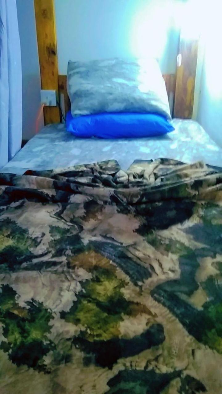 Ella Kumi Hostel Екстериор снимка
