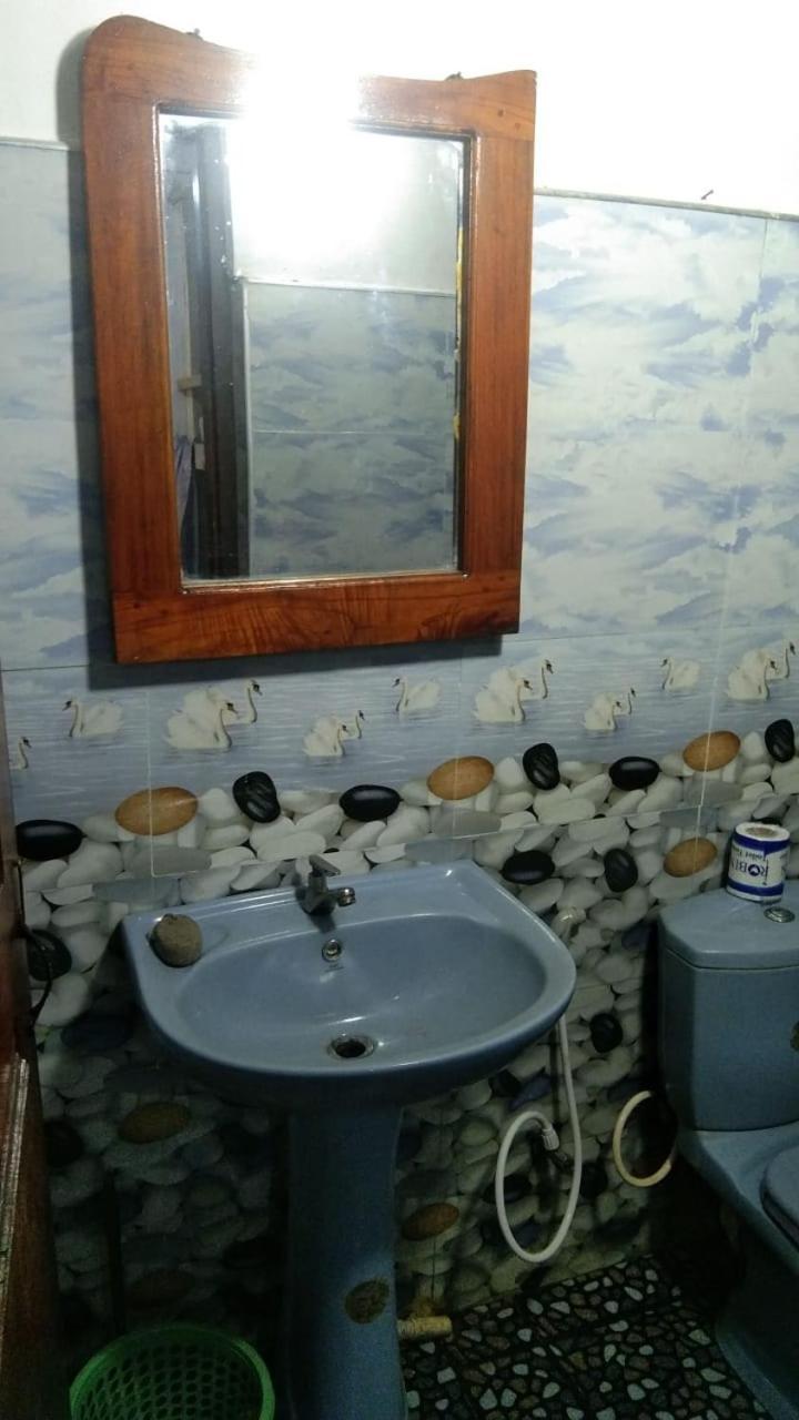 Ella Kumi Hostel Екстериор снимка